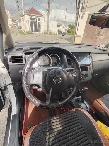 Nissan Tiida-2