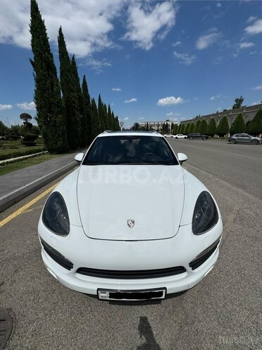 Porsche Cayenne-13
