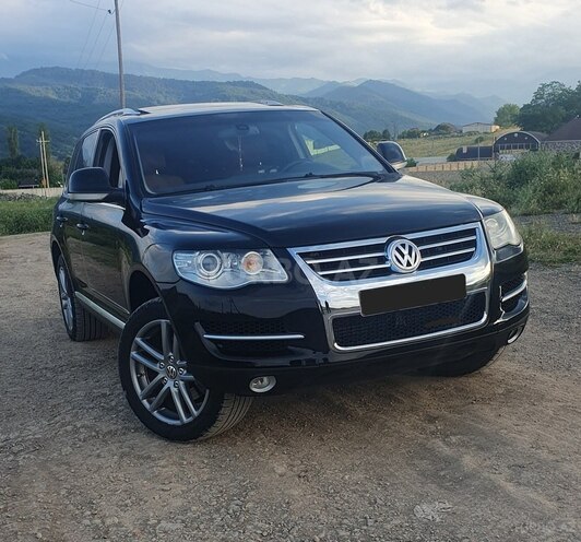 Volkswagen Touareg-1