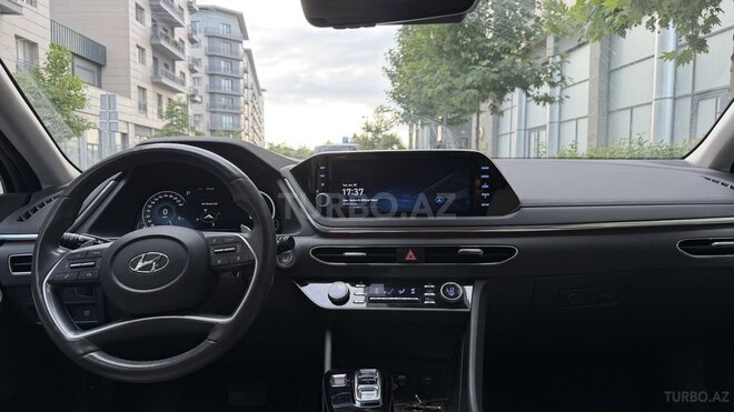 Hyundai Sonata-5
