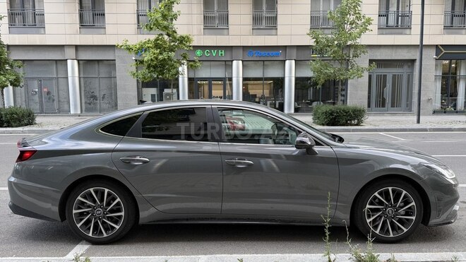 Hyundai Sonata-3