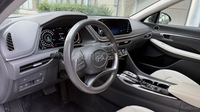 Hyundai Sonata-8