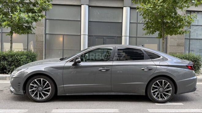 Hyundai Sonata-4