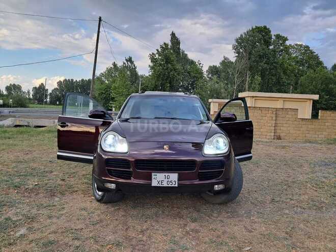 Porsche Cayenne Turbo-1