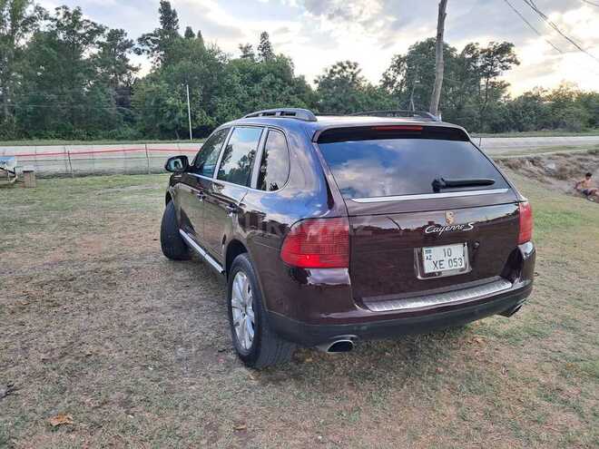 Porsche Cayenne Turbo-8