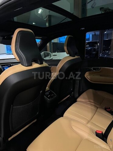 Volvo XC90-15