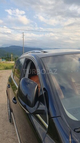 Volkswagen Touareg-8