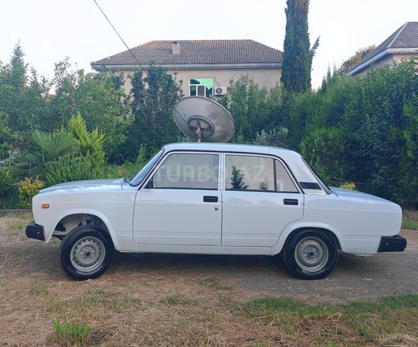 LADA (VAZ) 2107-3