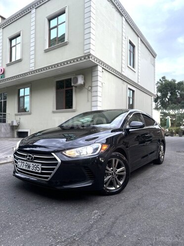 Hyundai Elantra-1