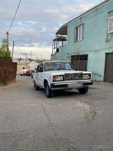 LADA (VAZ) 2107-1