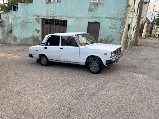 LADA (VAZ) 2107-4