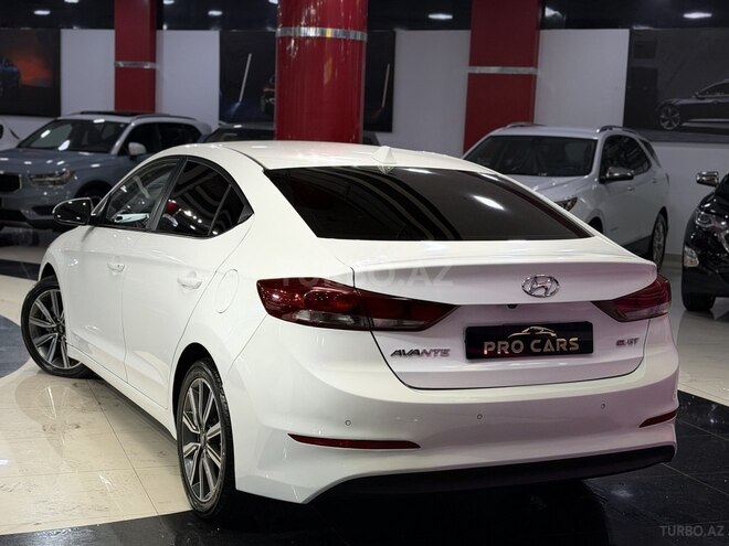 Hyundai Avante-8