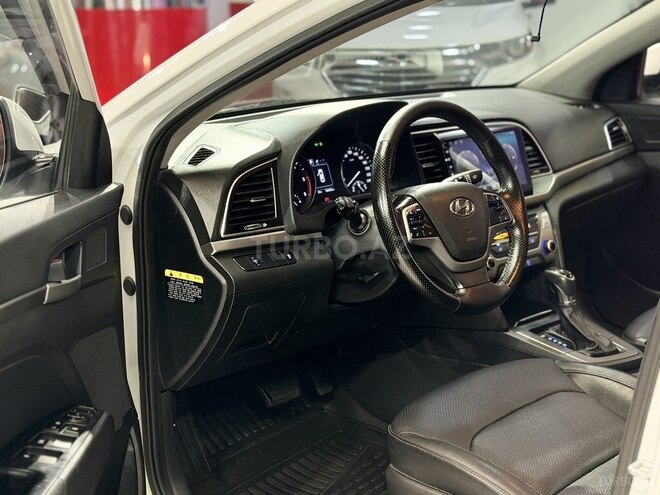 Hyundai Avante-10