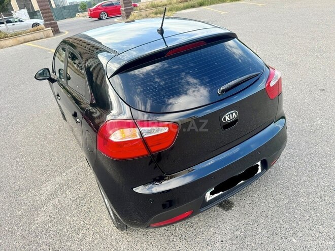 Kia Rio-12