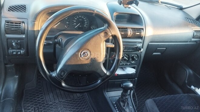 Opel Astra-7