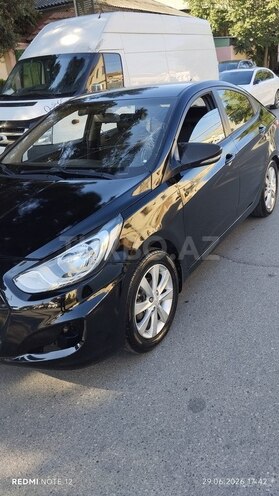 Hyundai Accent-1