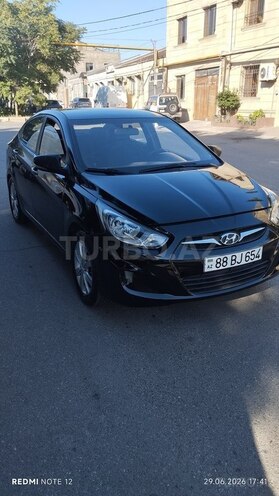 Hyundai Accent-2