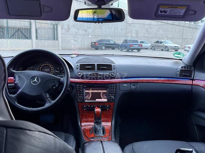 Mercedes E 270-3