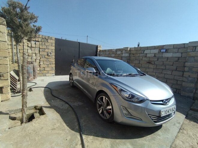 Hyundai Elantra-2