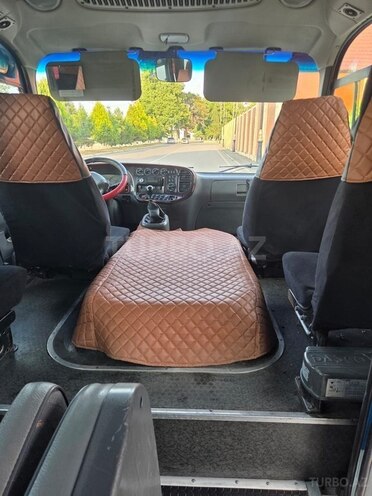 Hyundai County-8