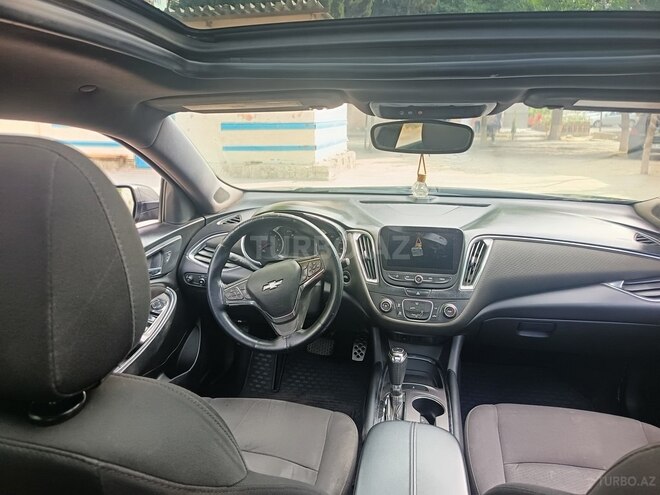 Chevrolet Malibu-8