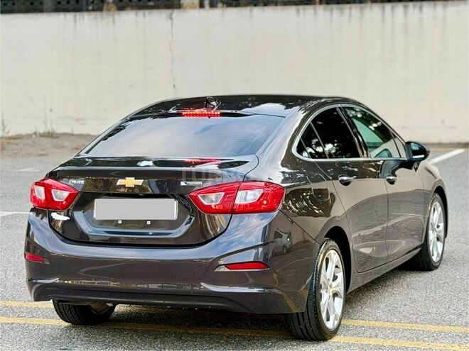 Chevrolet Cruze-10