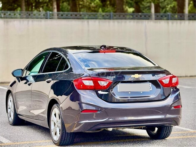 Chevrolet Cruze-9