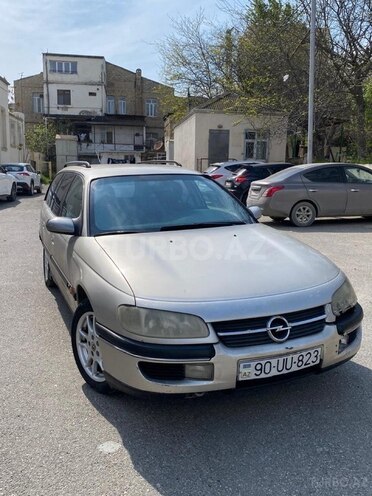 Opel Omega-1