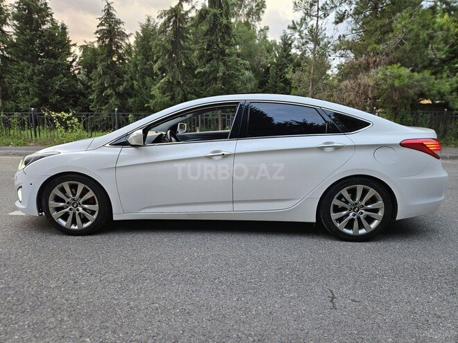 Hyundai i40-8