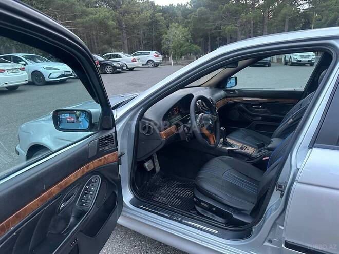 BMW 528-19