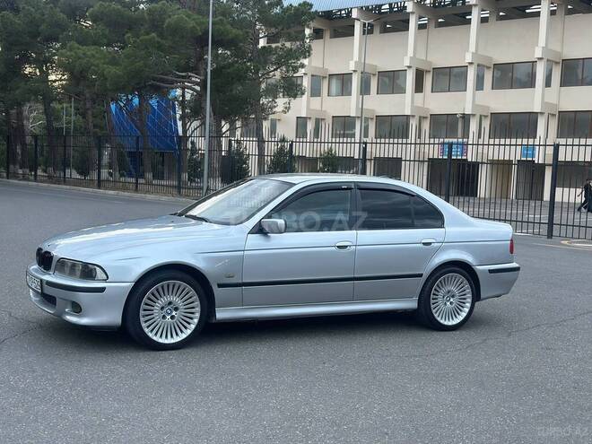 BMW 528-8