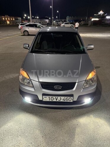 Kia Rio-1