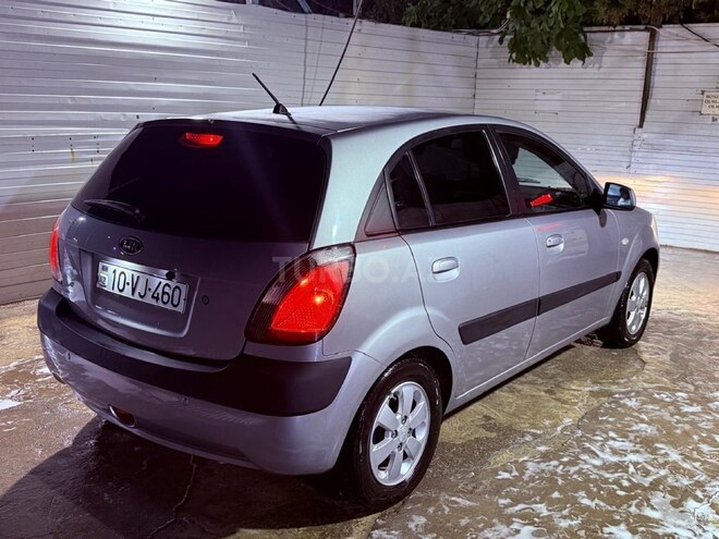 Kia Rio-12