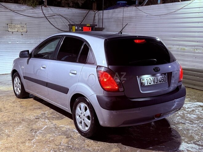 Kia Rio-13
