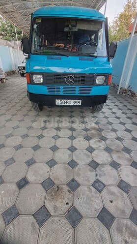 Mercedes 208 D-1