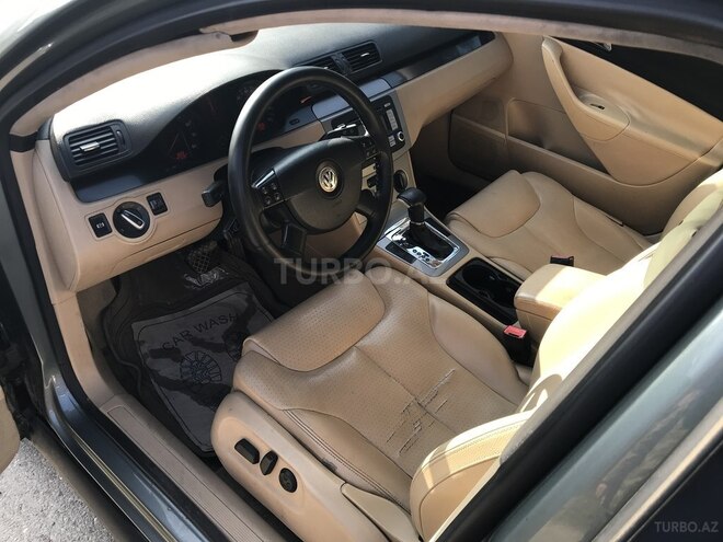 Volkswagen Passat-11