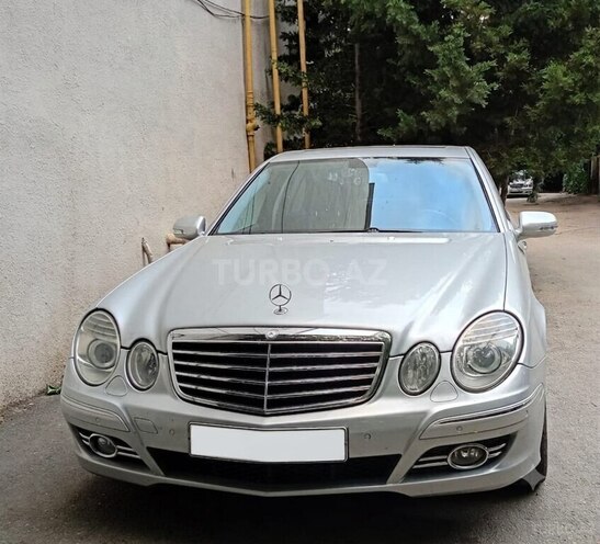 Mercedes E 200-1