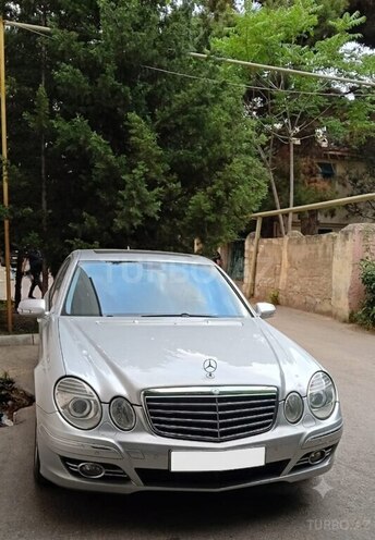 Mercedes E 200-5