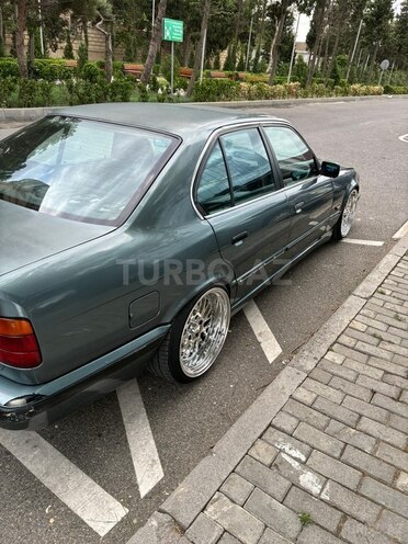 BMW 525-7
