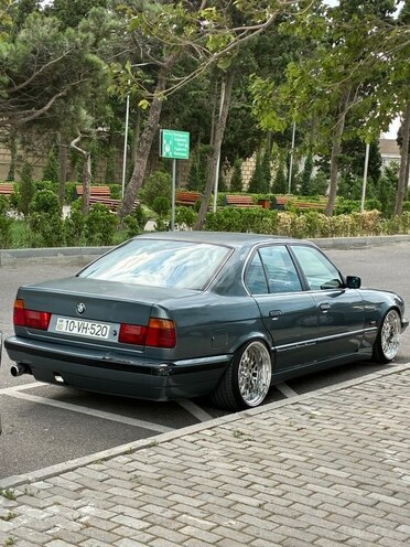 BMW 525-2
