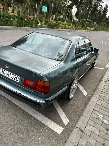 BMW 525-8