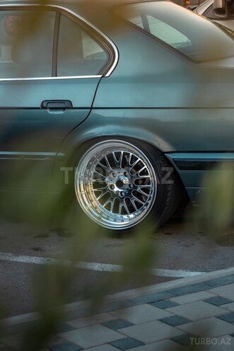 BMW 525-10