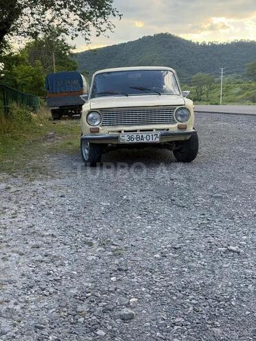 LADA (VAZ) 21011-1