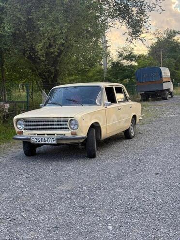 LADA (VAZ) 21011-2