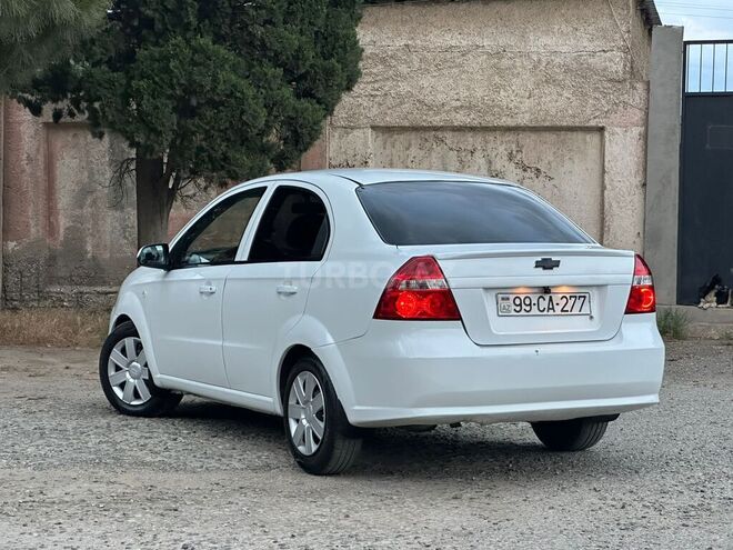 Chevrolet Aveo-6