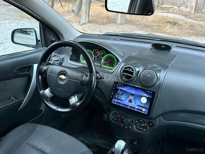 Chevrolet Aveo-10