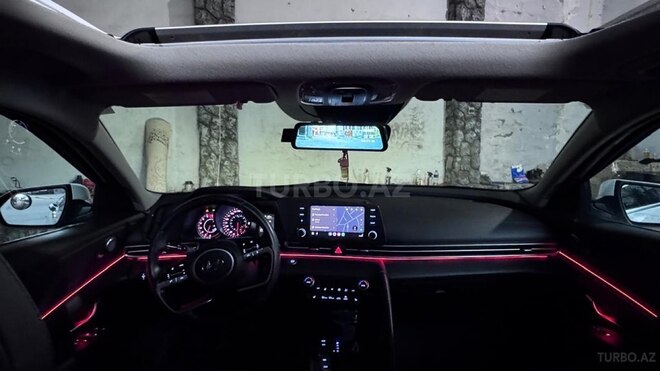 Hyundai Elantra-10