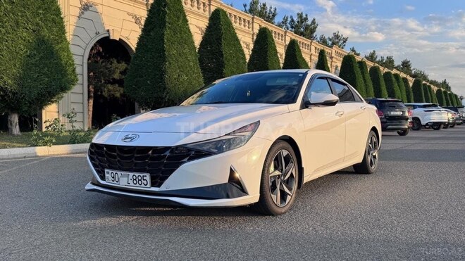 Hyundai Elantra-8
