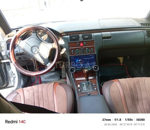 Mercedes E 280 4MATIC-5