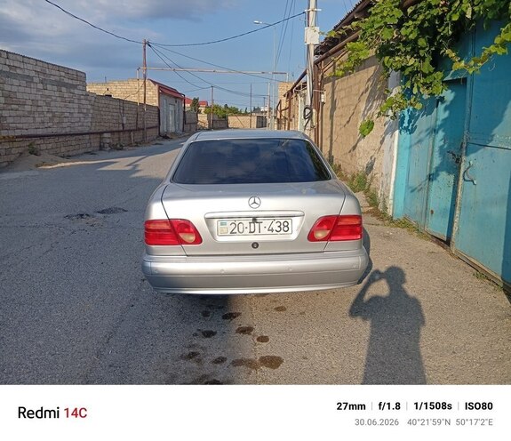 Mercedes E 280 4MATIC-3